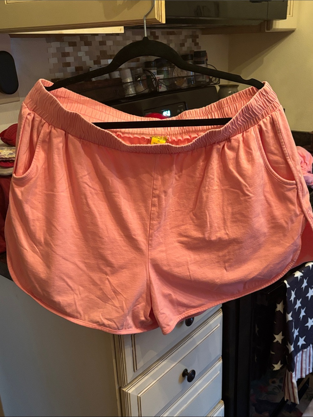 2x bubblegum pink shorts